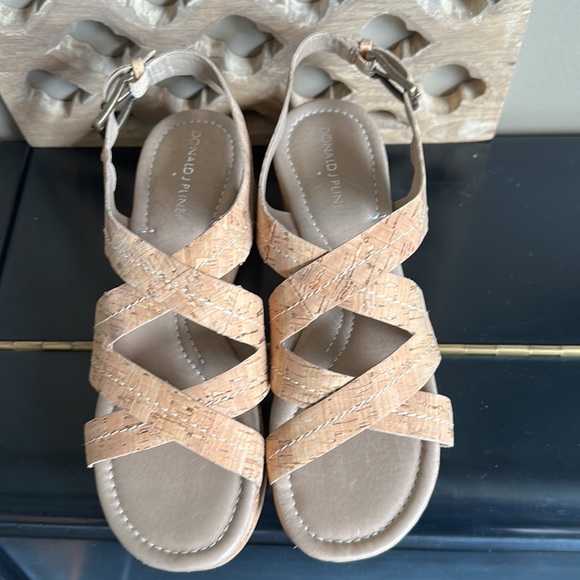 Donald J Pliner Cork WEDGE - Picture 7 of 9